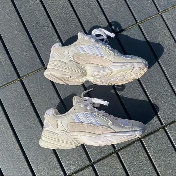 Adidas Yung-1 (US 6) - Picture 2 of 4